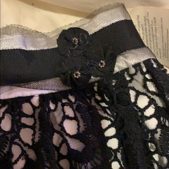 Rampage lace overlay skirt NWT size large - Picture 3 of 7